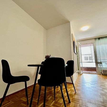 Ganze Ferienwohnung In Top Lage Mit Loggia Klagenfurt am Woerthersee Exterior photo