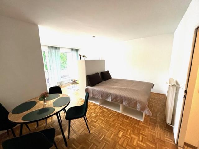 Ganze Ferienwohnung In Top Lage Mit Loggia Klagenfurt am Woerthersee Exterior photo