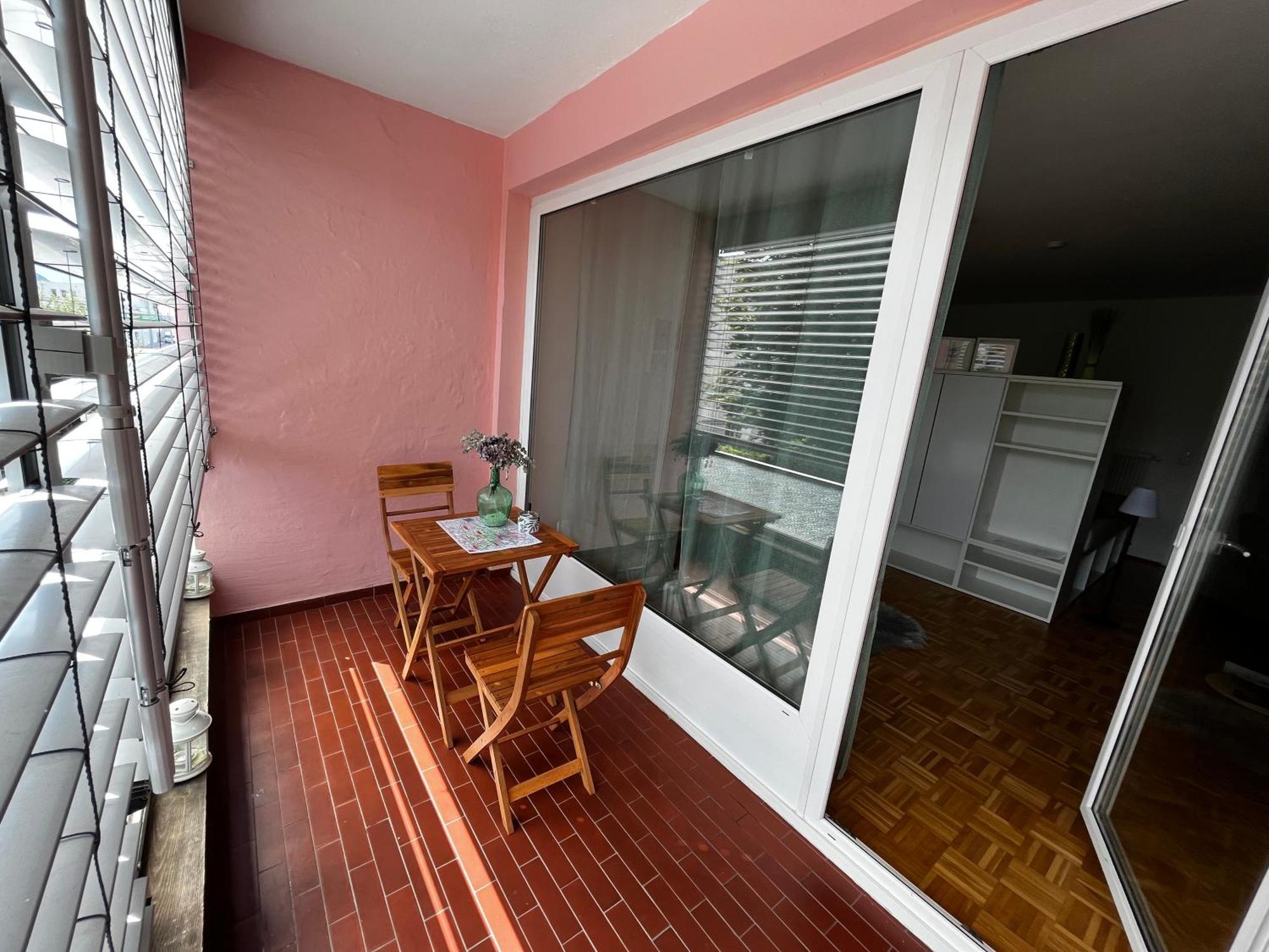 Ganze Ferienwohnung In Top Lage Mit Loggia Klagenfurt am Woerthersee Exterior photo