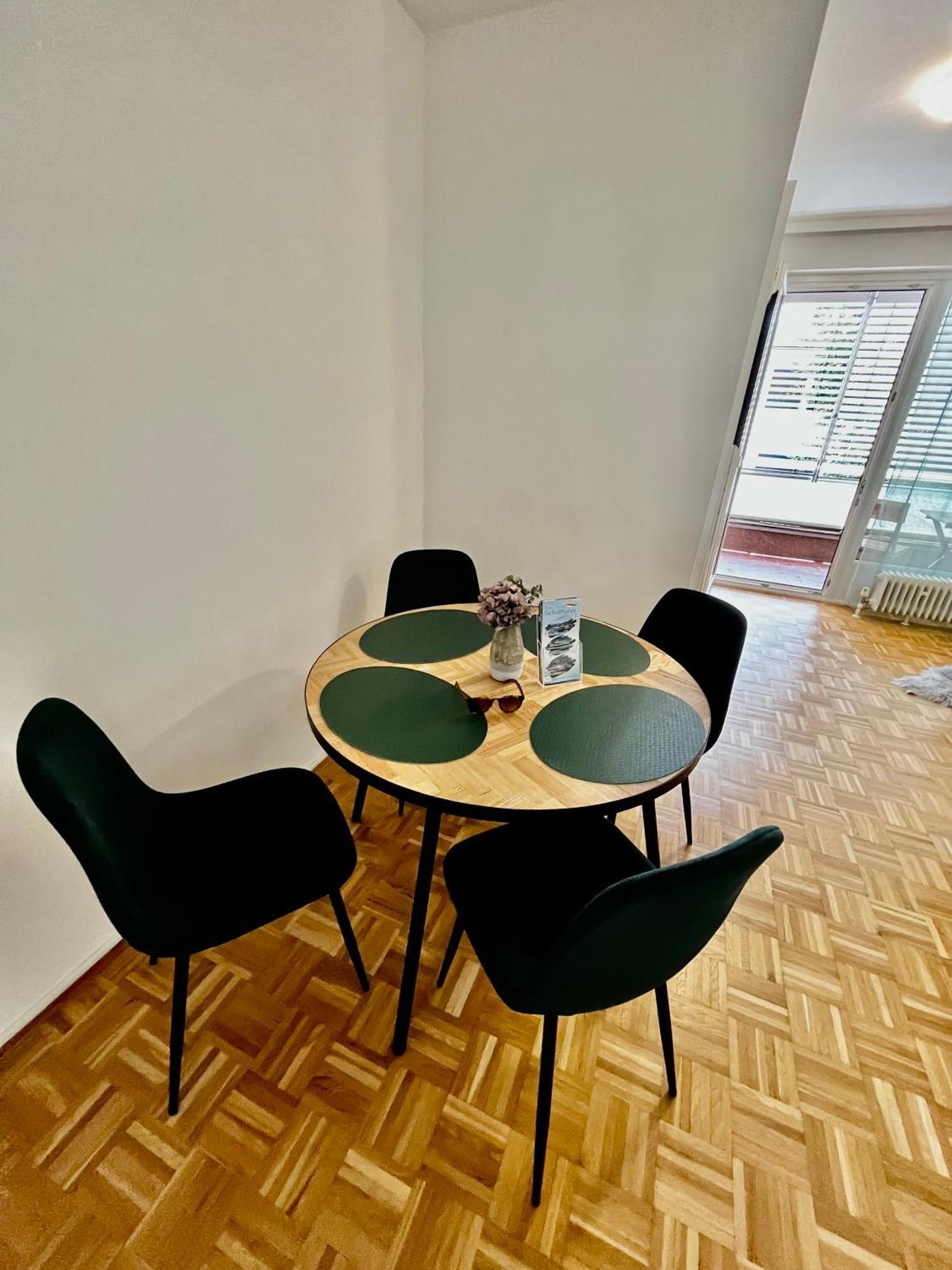 Ganze Ferienwohnung In Top Lage Mit Loggia Klagenfurt am Woerthersee Exterior photo